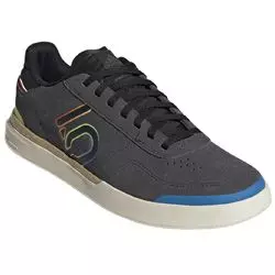 Scarpe Sleuth DLX black/carbon/wonder white