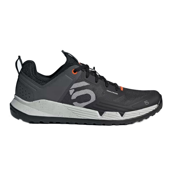 Pantofi Trailcross XT black/white/grey