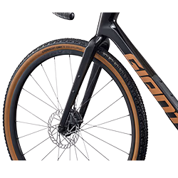 Gravel kolo Giant Revolt Advanced 2