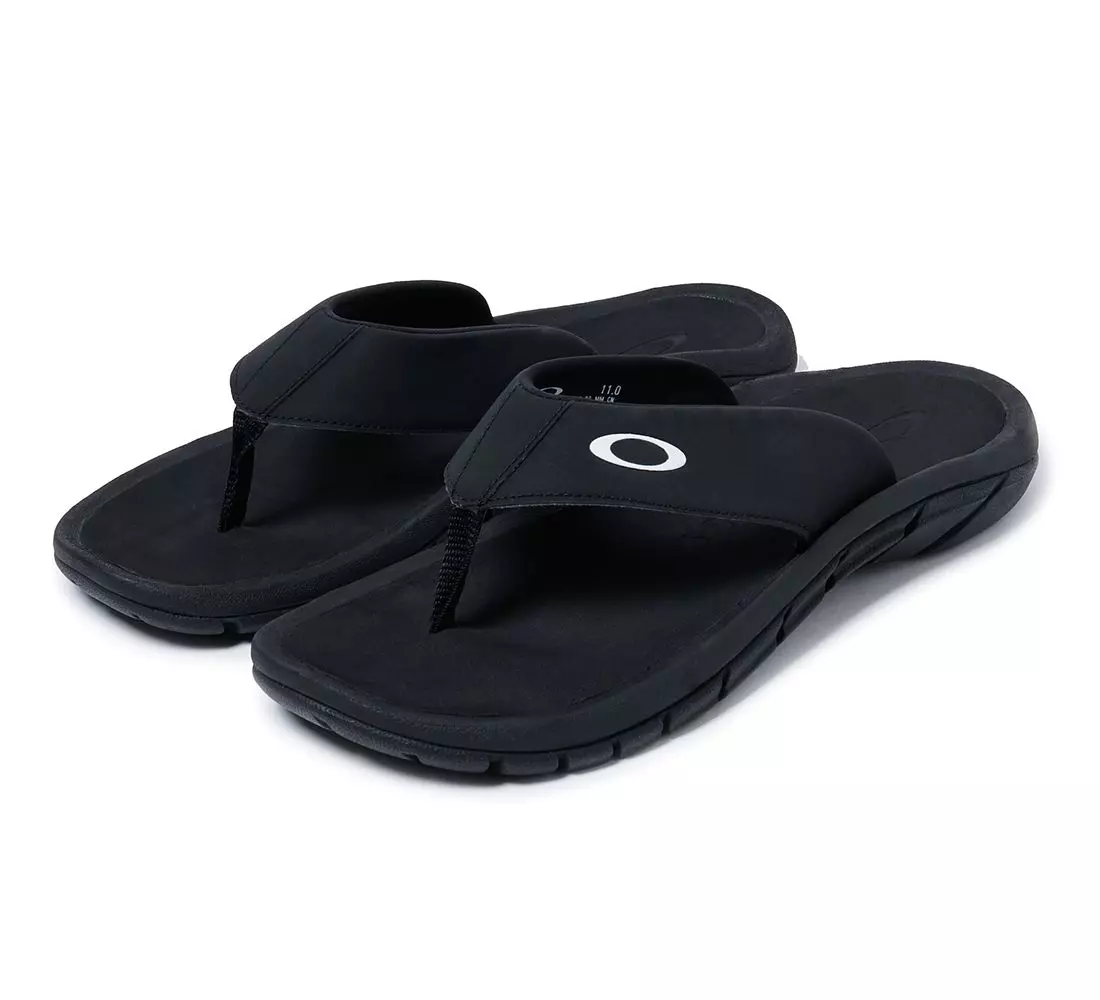 oakley flip flops near me