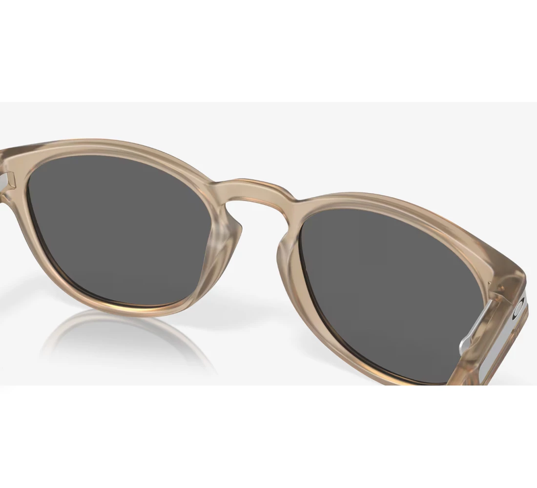 Sunglasses Oakley Latch matte sepphia/prizm black polarized 9265-6853